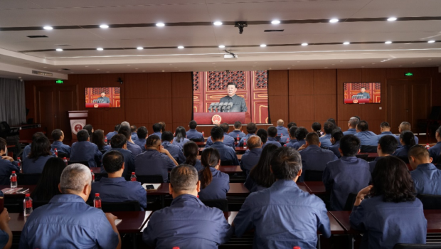 佛慈集团组织干部职工观看纪念中国人民抗日战争暨世界反法西斯战..