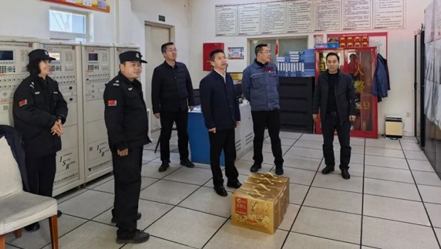 新春将至，岁寒情长。2026年春节来临前夕，佛慈集团、佛慈制药党委书记、董事长单小东，佛慈集团党委副书记、总经理胡凯，佛..