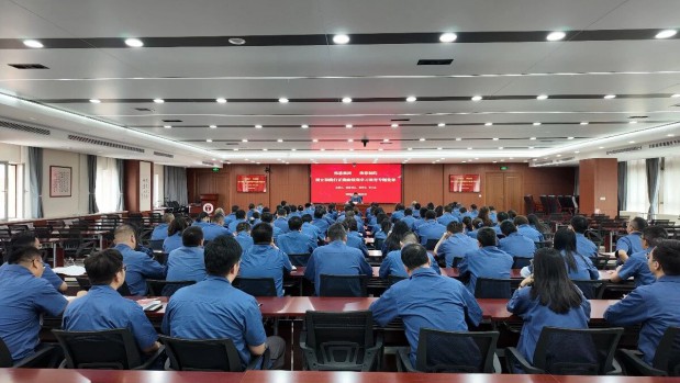 佛慈集团党委举办树立和践行正确政绩观学习教育专题党课